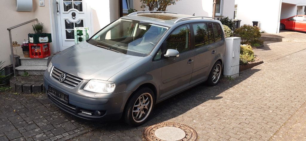 VW Touran 180.000 km 3.450 &euro; sankt sebastian 56220
