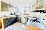 AS ImmobilieN: 3 br 2.5 bath detached house, garage, fitted kitchen, yard, fireplace, patio, office