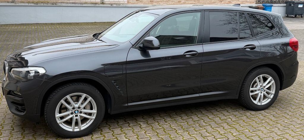 BMW X3 116.500 km 26.900 &euro; Hünfelden 65597