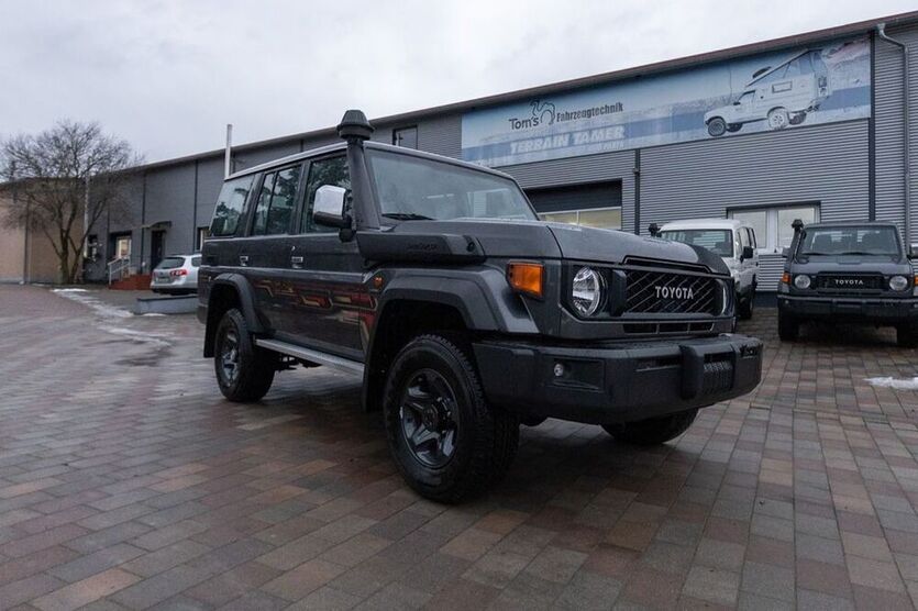 Land Cruiser