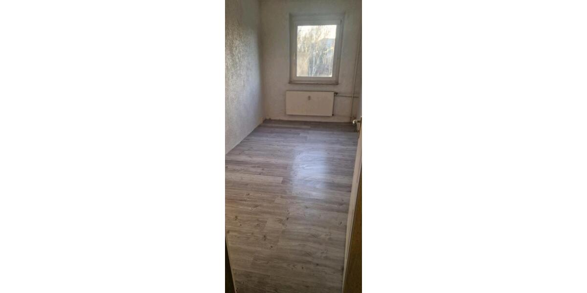 Etagenwohnung Bernstadt auf dem Eigen - 3 Zimmer, 71 m&sup2;, 390&euro; | Angebot:26693404