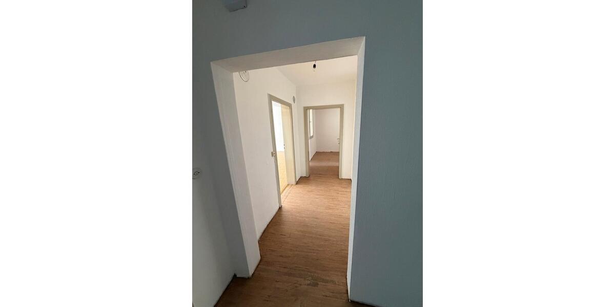 Etagenwohnung Cham - 3 Zimmer, 80 m&sup2;, 600&euro; | Angebot:26396925