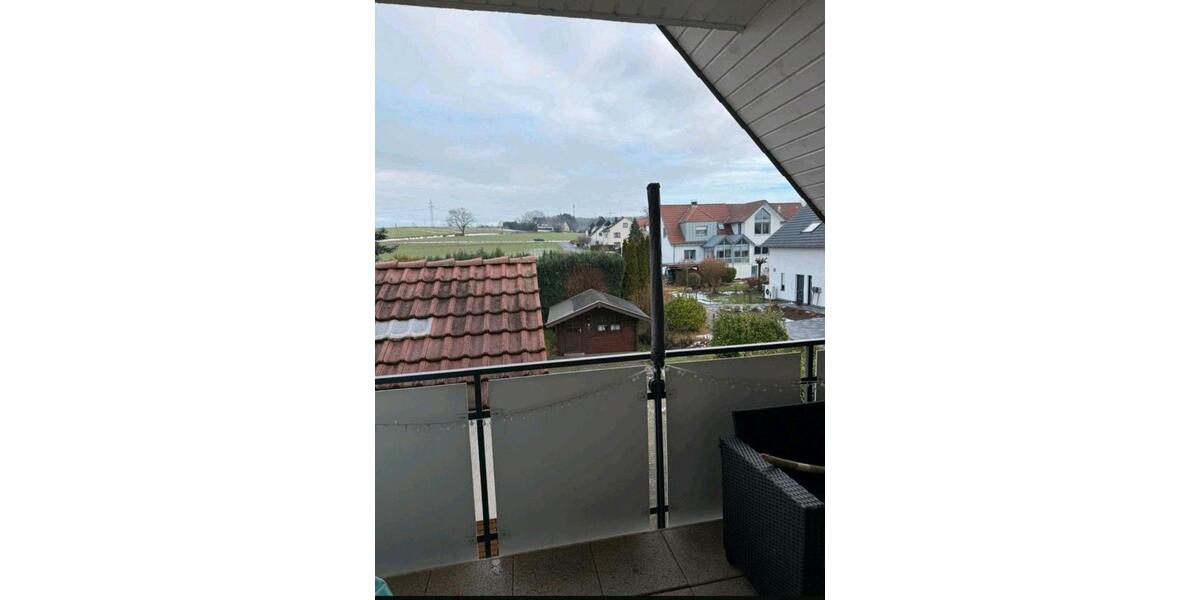 Dachgeschoßwohnung Hiddenhausen - 4 Zimmer, 80 m&sup2;, 800&euro; | Angebot:25349036