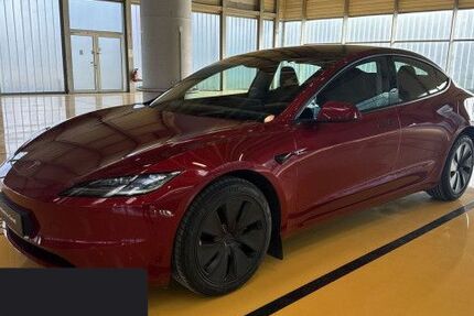 Tesla Model 3 18.314 km 46.600 &euro; Hanau 63457