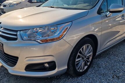 Citroen C4 123.417 km 4.900 &euro; Soest 59494