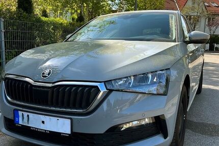 Skoda Scala 53.000 km 15.700 &euro; München 81371