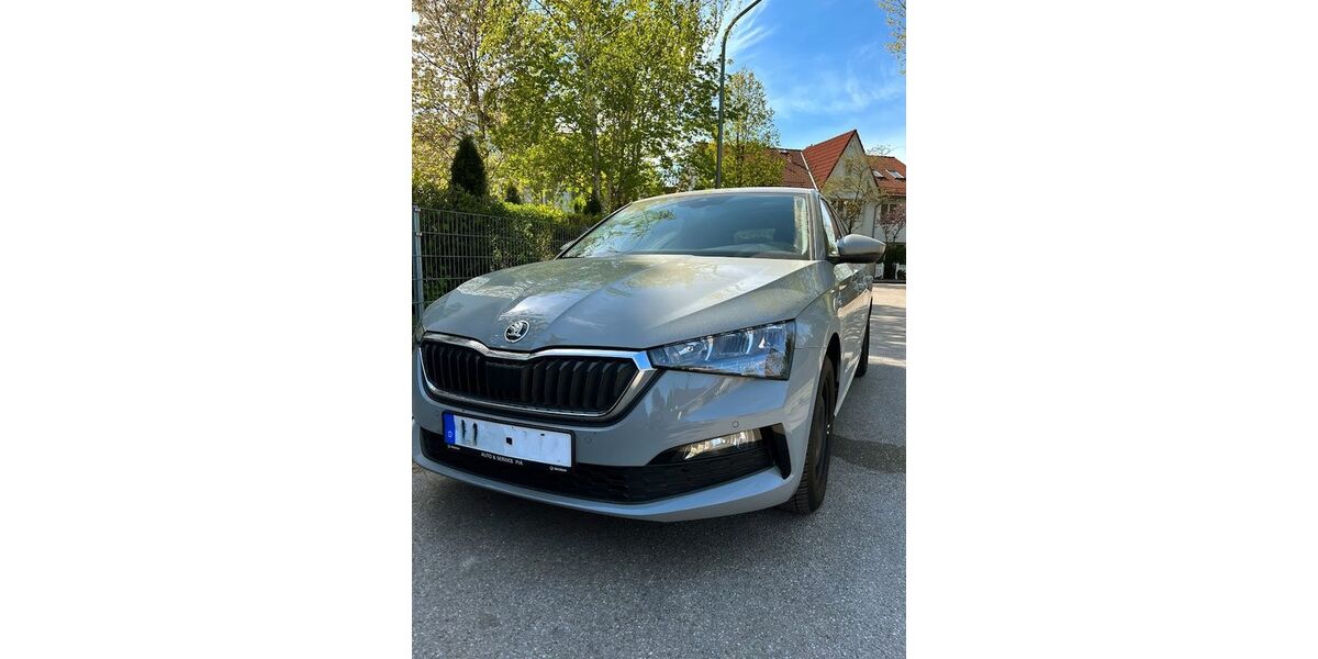 Skoda Scala 53.000 km 15.700 &euro; München 81371