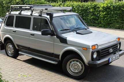 Lada Niva 29.999 km 14.600 &euro; Dresden 01309