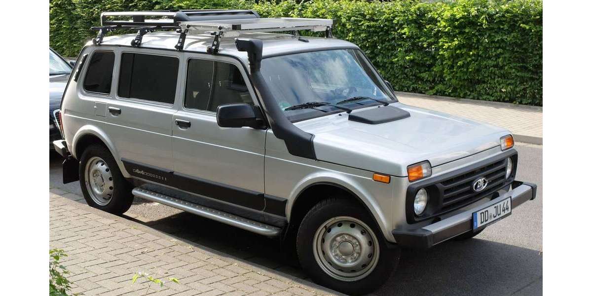 Lada Niva 29.999 km 14.600 &euro; Dresden 01309