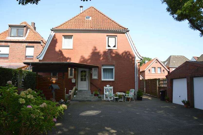 Haus zum Kaufen in Otterndorf 299.000 € 200 m²