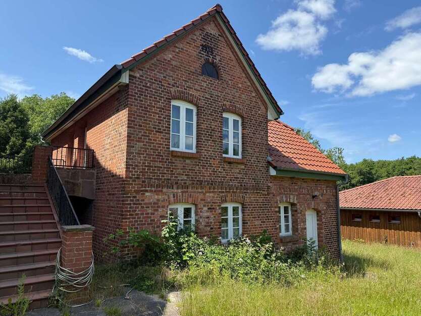 Haus zum Kaufen in Königsfeld 850.000 € 1232 m²