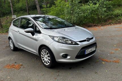 Ford Fiesta 158.000 km 2.999 &euro; Damme 49401