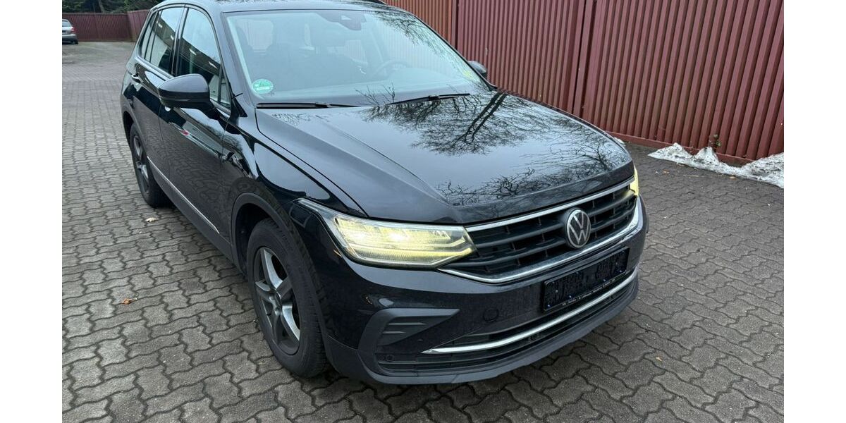 VW Tiguan 208.000 km 18.350 &euro; Wanderup 24997