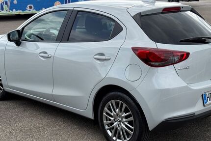 Mazda 2 21.000 km 11.000 &euro; Schwetzingen 68723