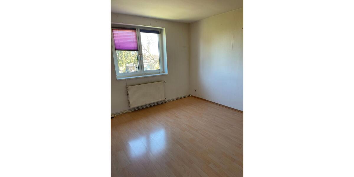 Etagenwohnung Rosenow - 3 Zimmer, 88 m&sup2;, 484&euro; | Angebot:26504357
