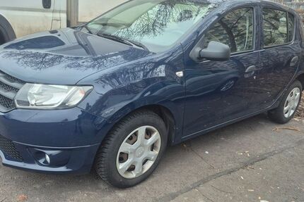 Dacia Sandero 83.000 km 3.500 &euro; Erfurt 99092
