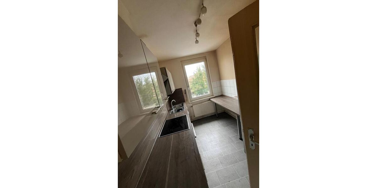 Etagenwohnung Mönchengladbach West - 4 Zimmer, 85 m&sup2;, 1.060&euro; | Angebot:26040262