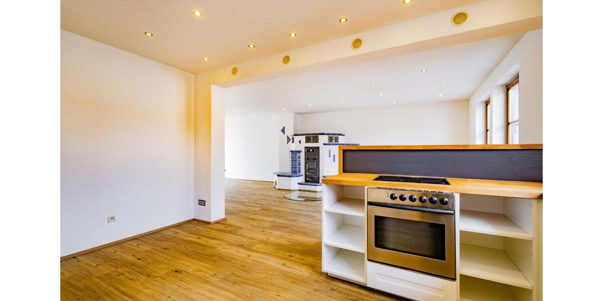 SOFORTBEZUG – 4-Zimmer-Wohnung mit 140 m² und Kachelofen 4 zimmer