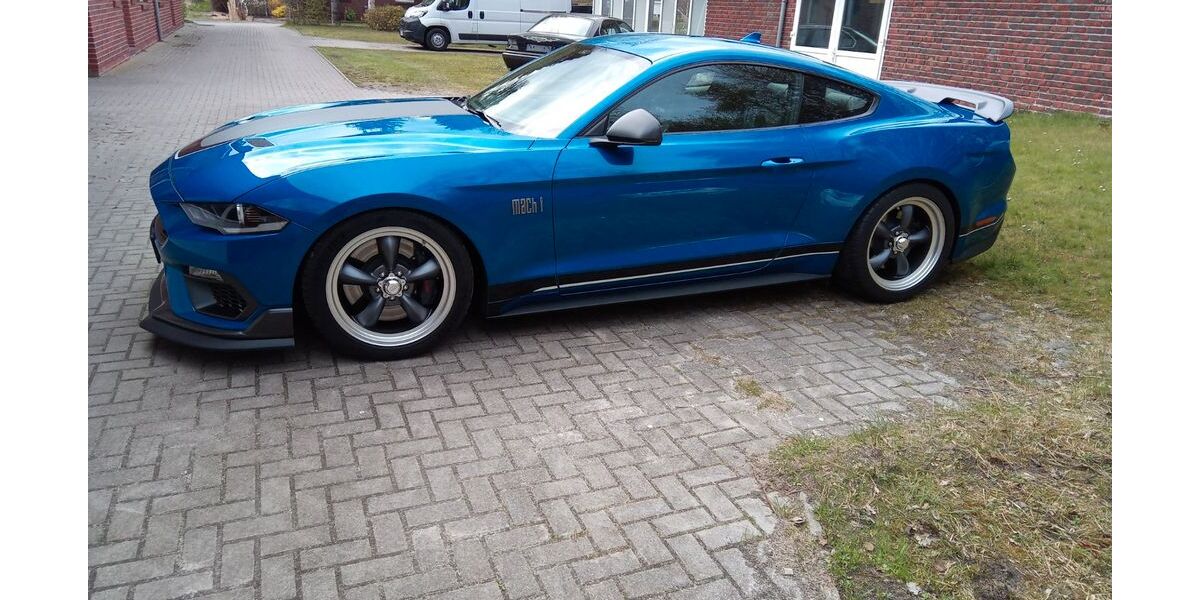 Ford Mustang 15.800 km 58.750 &euro; Apen 26689