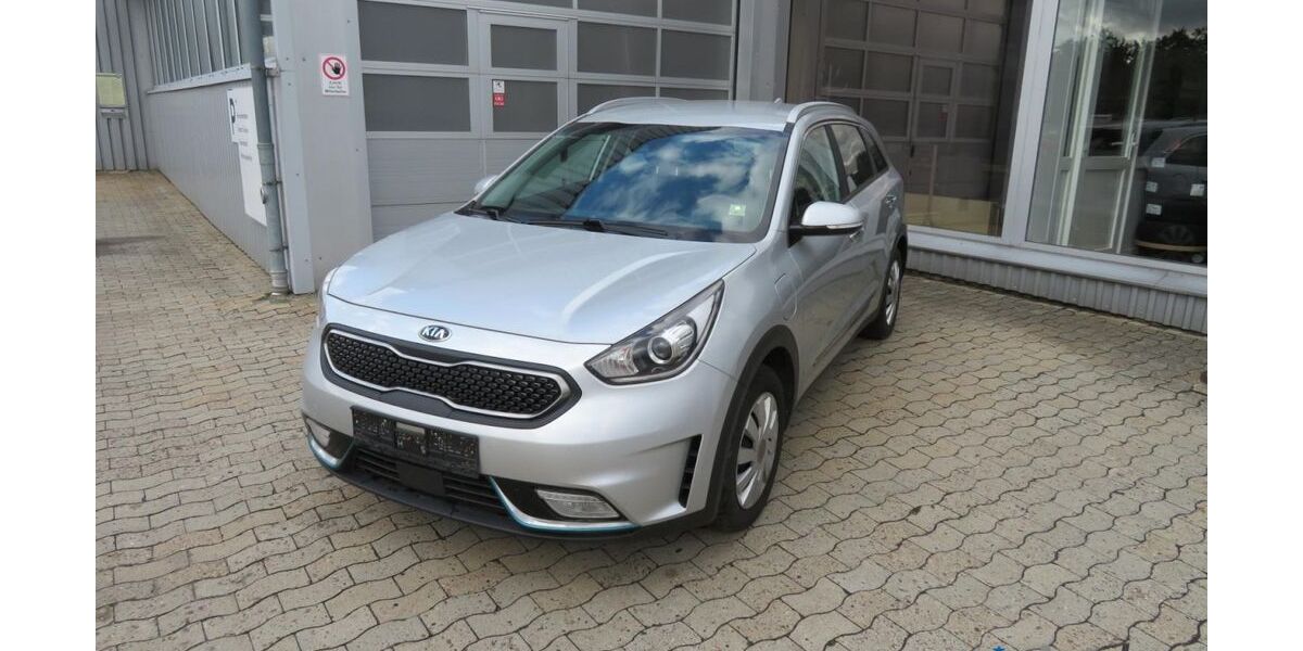 Kia Niro 124.376 km 11.990 &euro; Bad Fallingbostel/Dorfm. 29683