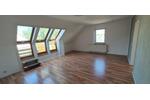 Dachgeschoßwohnung Limbach-Oberfrohna Oberfrohna - 4 Zimmer, 102 m&sup2;, 139.000&euro; | Angebot:27440816