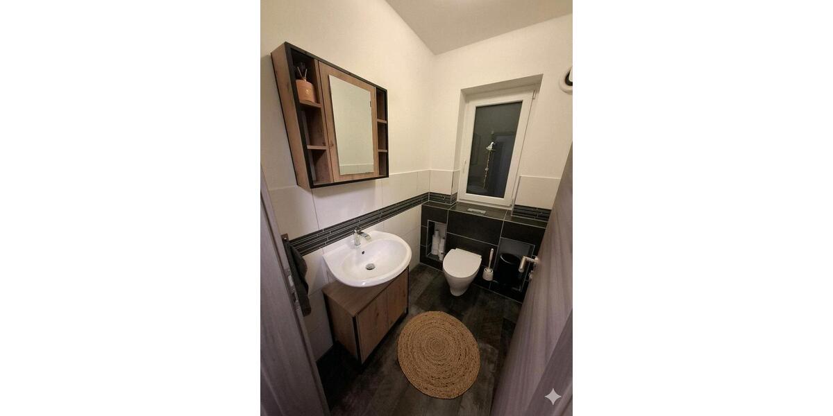 Einfamilienhaus Büdelsdorf - 4 Zimmer, 130 m&sup2;, 1.680&euro; | Angebot:26382507