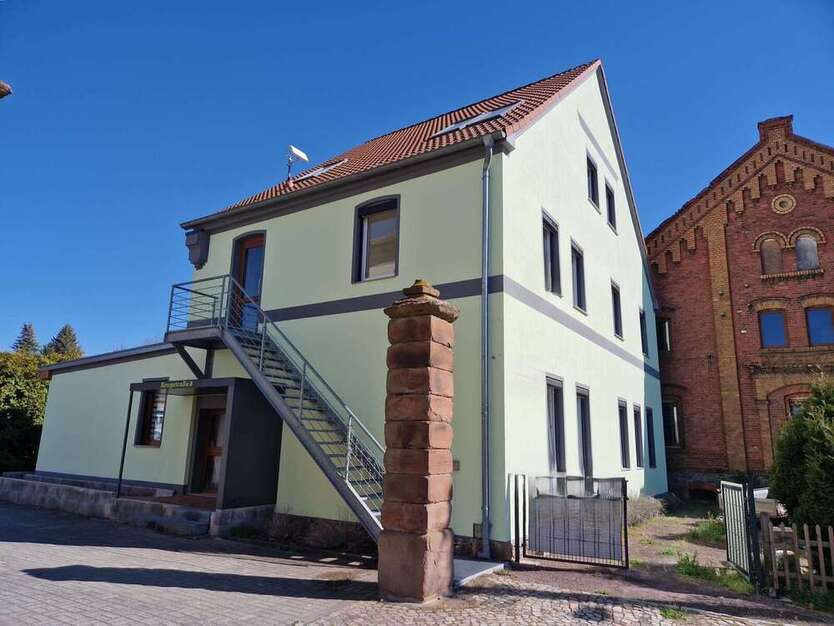 Haus zum Kaufen in Klein Ammensleben 250.000 € 225 m²