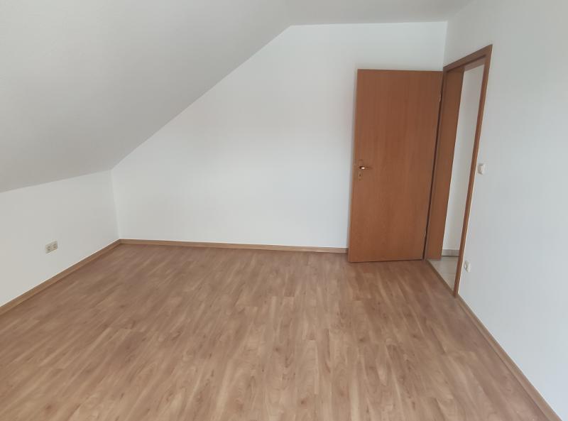3 Zi. Wohnung (Nr. 6) im DG (2. OG) mit Balkon und Garage - Etagenwohnung Erlangen OT Dechsendorf | Angebot:24315669