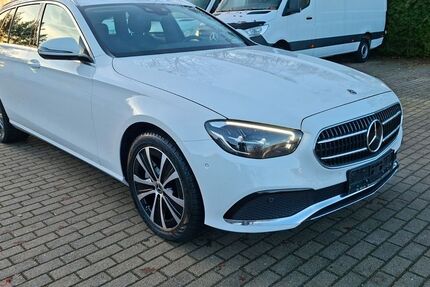 Mercedes-Benz E 300 82.123 km 30.940 &euro; Senftenberg 01968