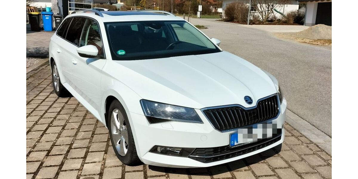 Skoda Superb 133.500 km 15.999 &euro; Landau 94405