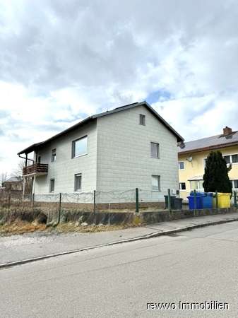 Haus zum Kaufen in Burgkirchen an der Alz 425.000 € 142.46 m²
