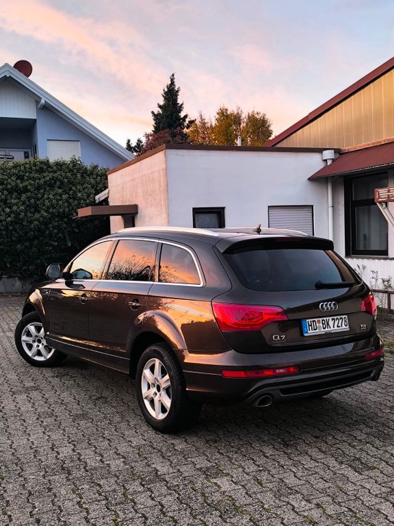 Q7
