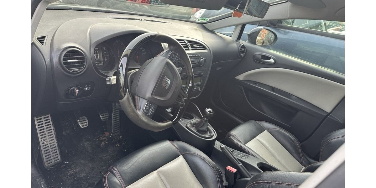 Seat Leon 210.000 km 2.750 &euro; Düren 52349