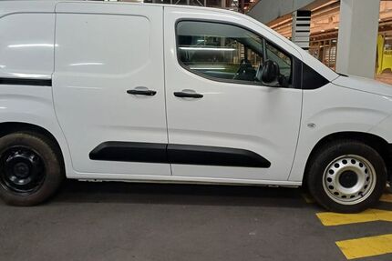 Opel Combo 79.000 km 11.900 &euro; Esslingen am Neckar 73733