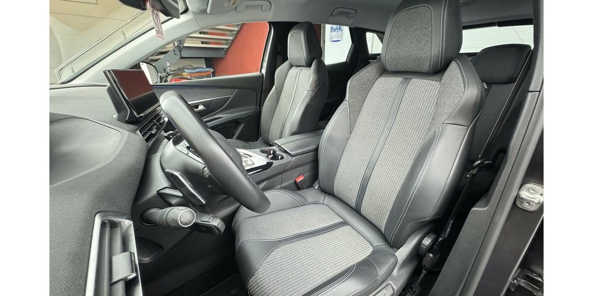 Peugeot 3008 1.6 225 Allure 1.Hand Pack Plug-In Hybrid 51.950 km 21.240 &euro; Lich 35423