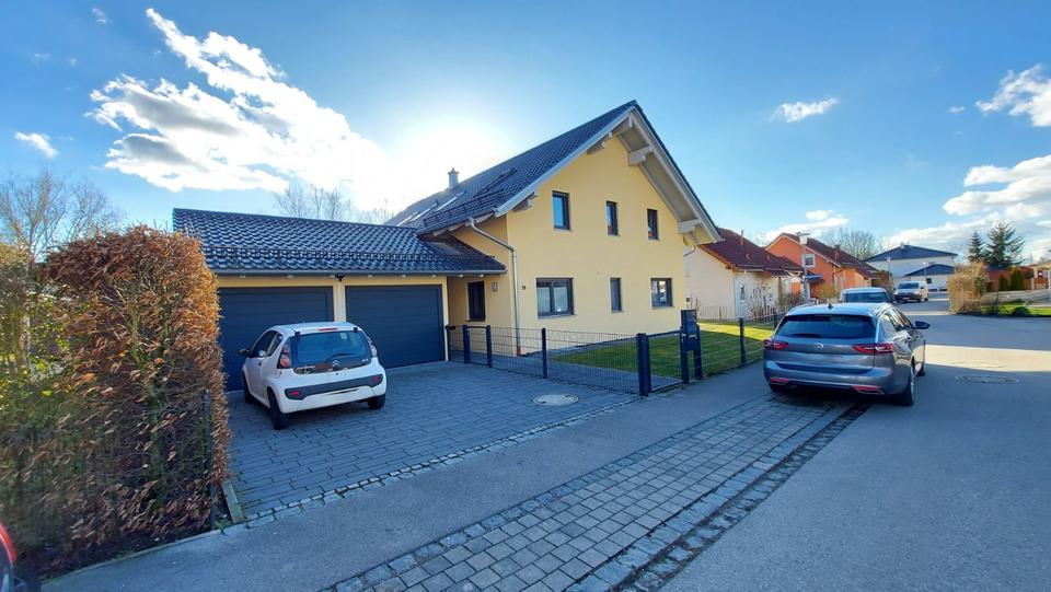 3 Zimmer - Dachgeschoss-Wohnung in Mettenheim-Hart 3 zimmer