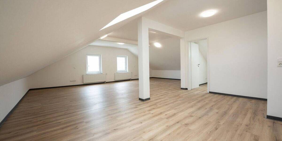 Etagenwohnung Buchenberg - 4 Zimmer, 129 m&sup2;, 1.550&euro; | Angebot:26866287
