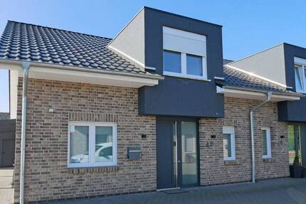 Haus Goldenstedt - 4 Zimmer, 125 m&sup2;, 1.000&euro; | Angebot:26833763