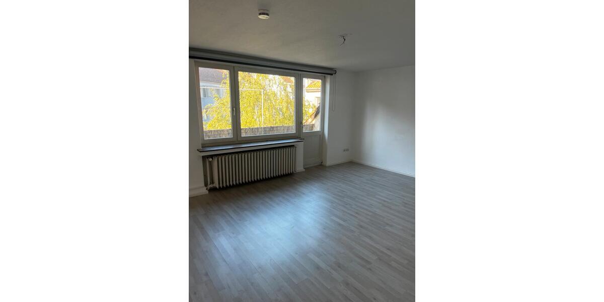 Dachgeschoßwohnung Hildesheim - 4 Zimmer, 92 m&sup2;, 695&euro; | Angebot:25149293