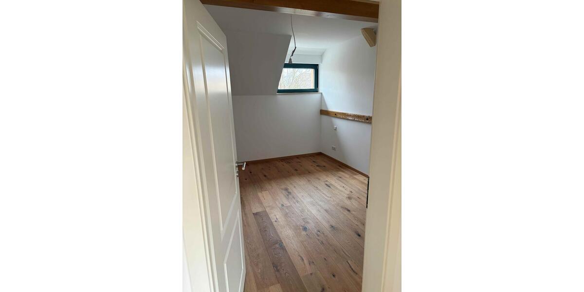 Doppelhaushälfte Leipzig Ost - 5 Zimmer, 135 m&sup2;, 1.755&euro; | Angebot:25225710