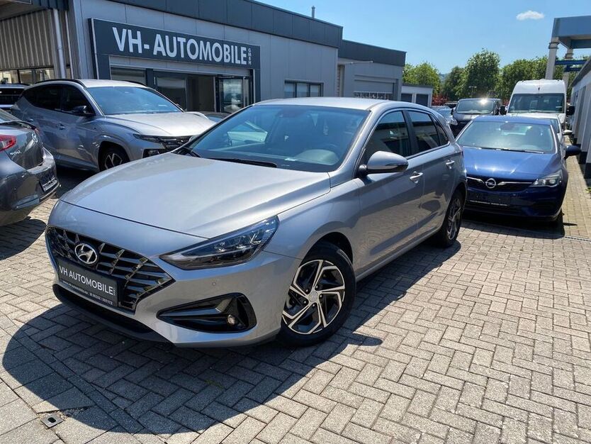 i30
