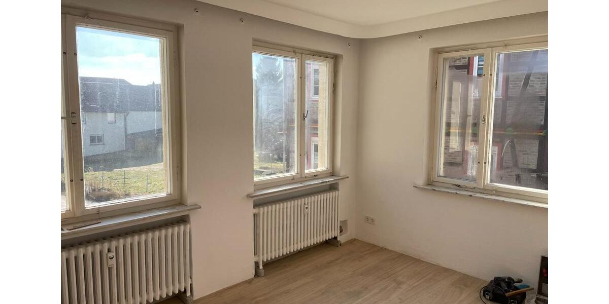 Etagenwohnung Gerstungen - 3 Zimmer, 82 m&sup2;, 450&euro; | Angebot:25047678