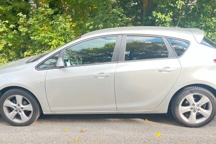 Opel Astra 46.000 km 8.500 € München 81241