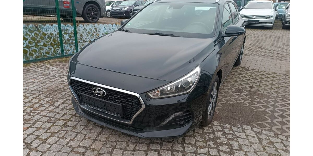 Hyundai i30 161.000 km 7.500 &euro; Berlin 13597