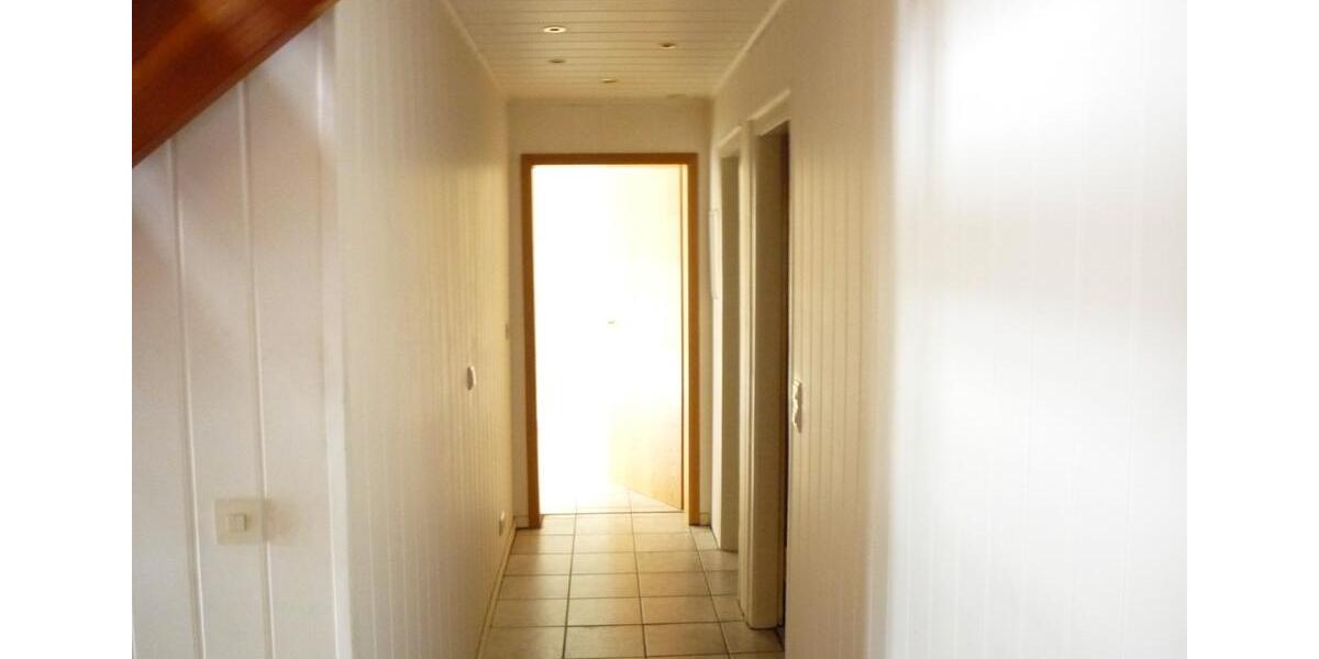 Einfamilienhaus Bergen - 7 Zimmer, 160 m&sup2;, 390.000&euro; | Angebot:26958654