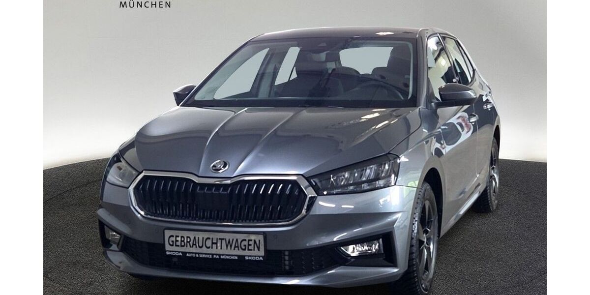 Skoda Fabia 5.700 km 23.760 &euro; München 80935