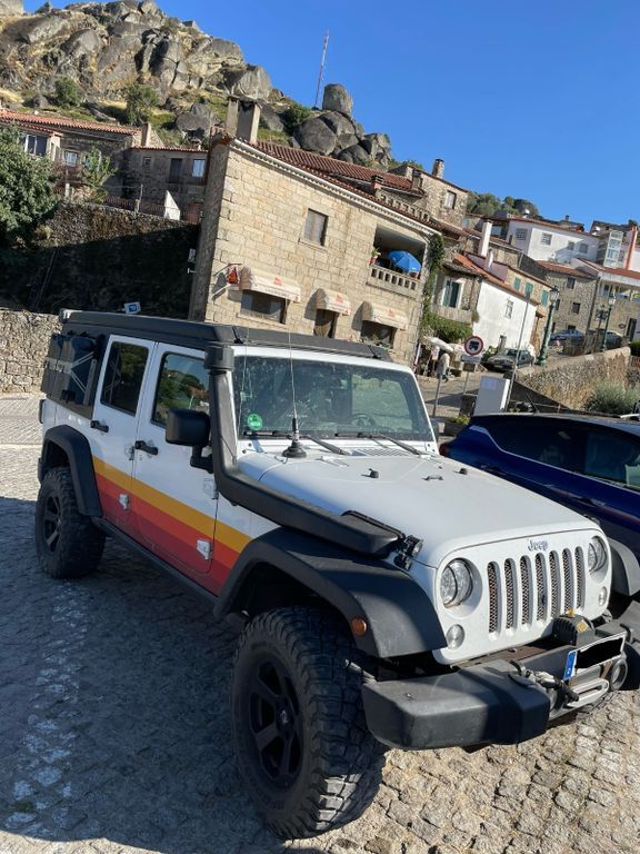 Jeep Wrangler 187.000 km 48.900 € Niedereschach 78078
