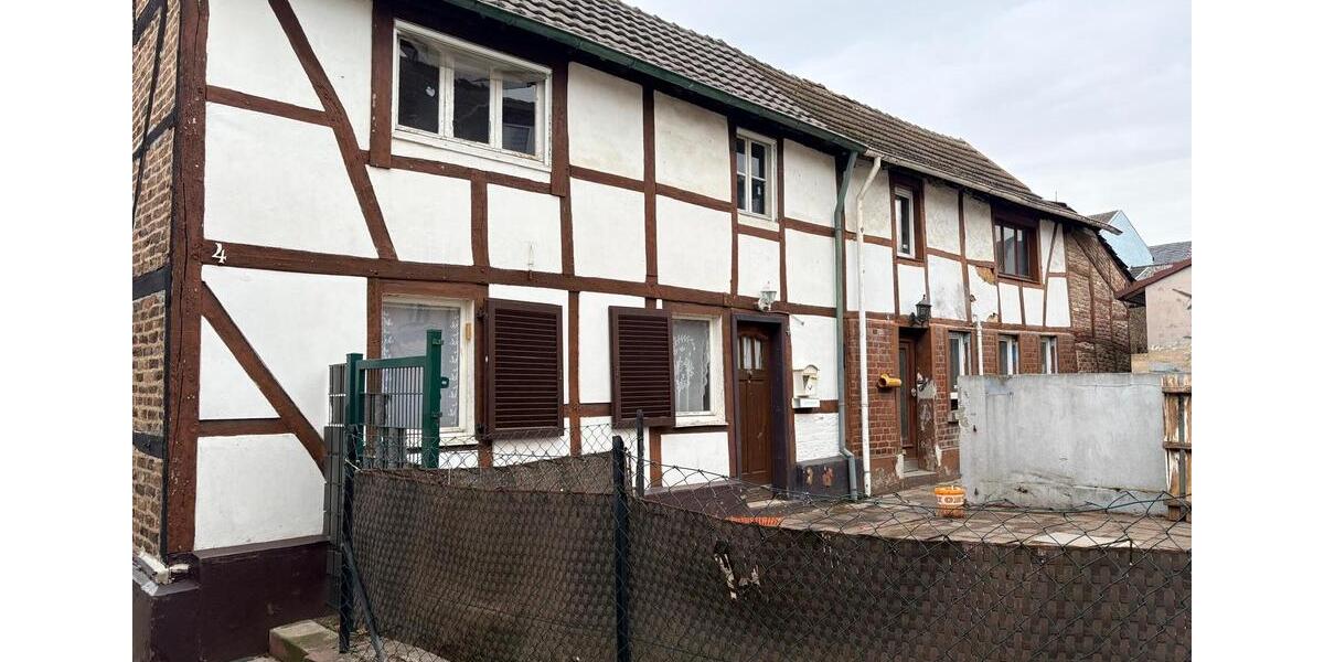 Einfamilienhaus Kerpen - 2 Zimmer, 120 m&sup2;, 192.000&euro; | Angebot:24898809
