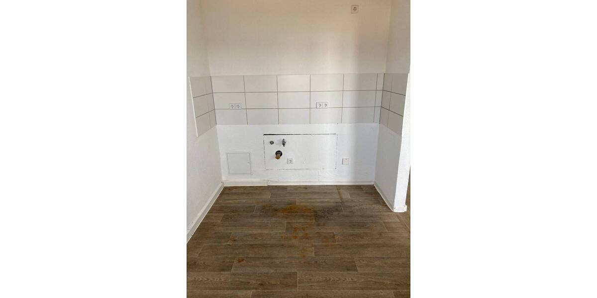 Etagenwohnung Gera Innenstadt - 3 Zimmer, 64 m&sup2;, 355&euro; | Angebot:26902624
