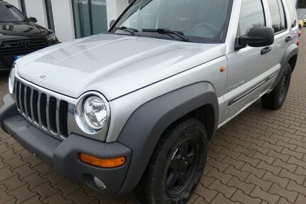 Jeep Cherokee 242.000 km 2.990 &euro; Erfurt 99087